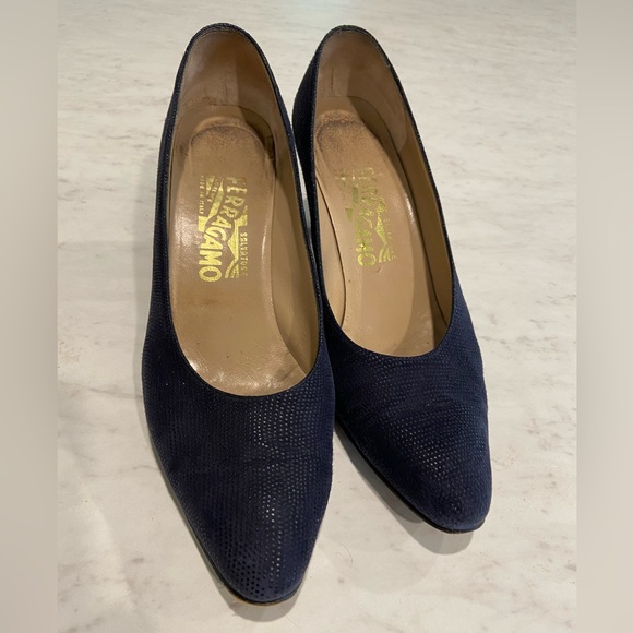 Salvatore Ferragamo Blue Pumps - Picture 2 of 13